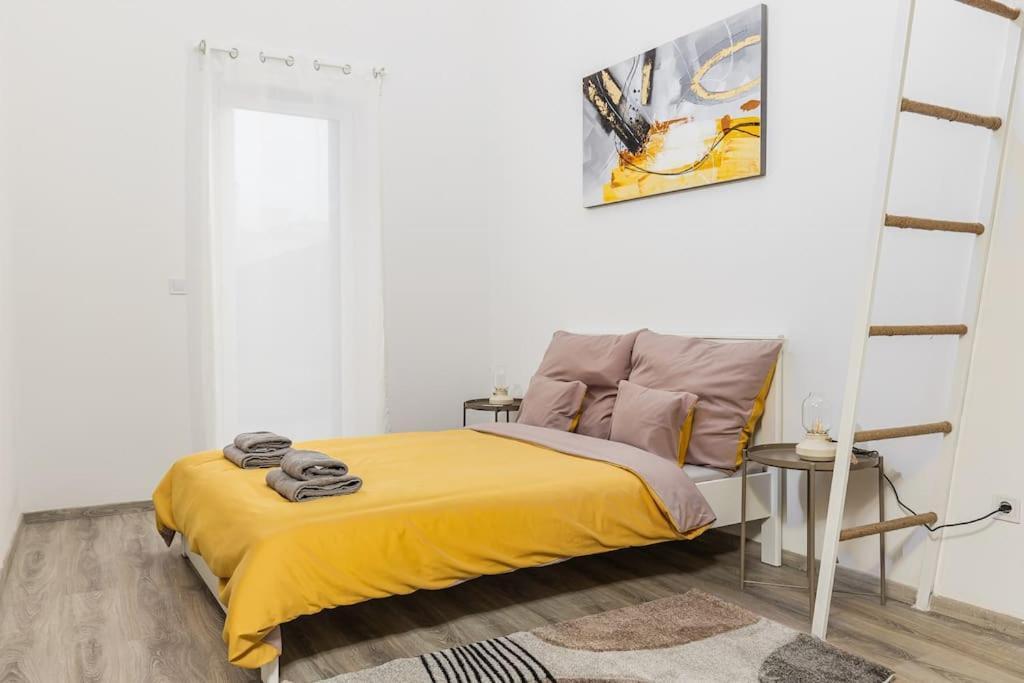 Venus Apartments - Westside Residence — Photos 2